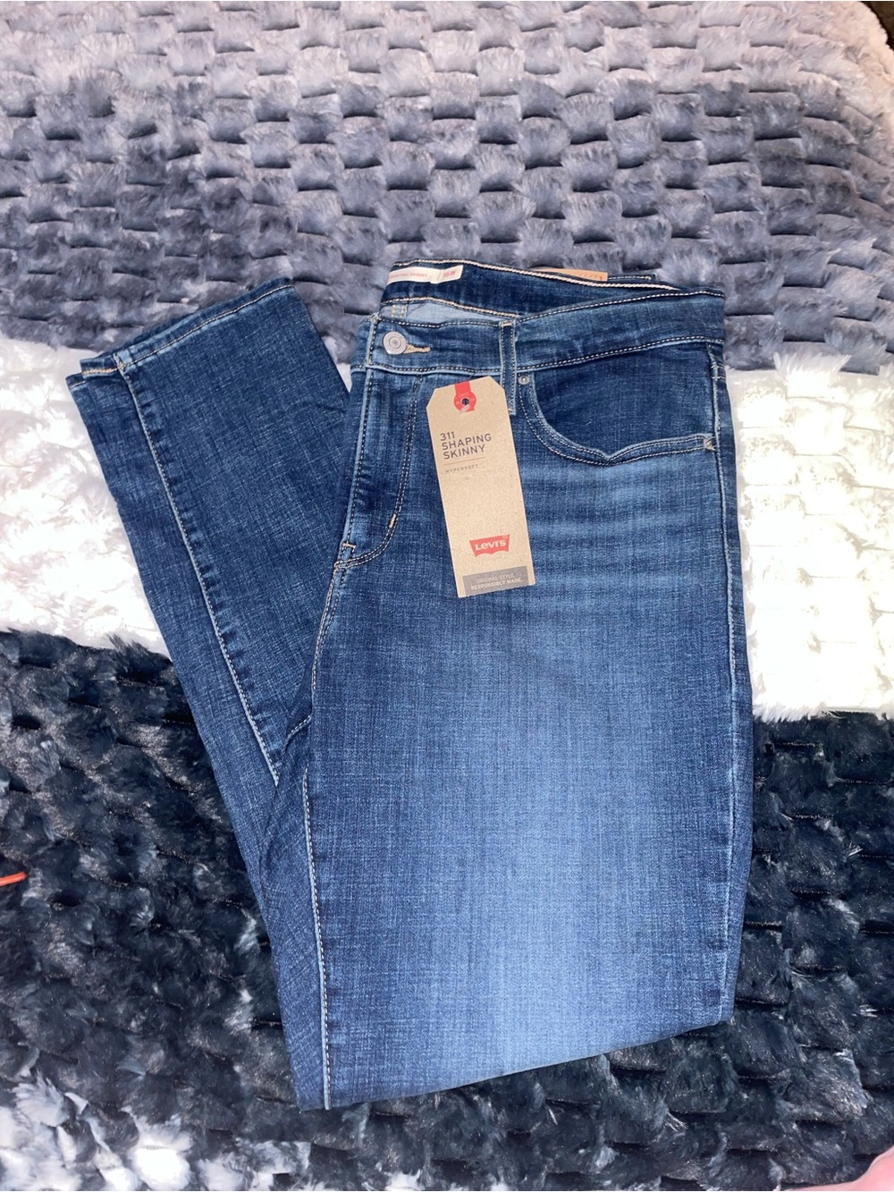NWT Women’s 311 Levi's Shaping Skinny Jeans Sz 16 Dark Blue Wash